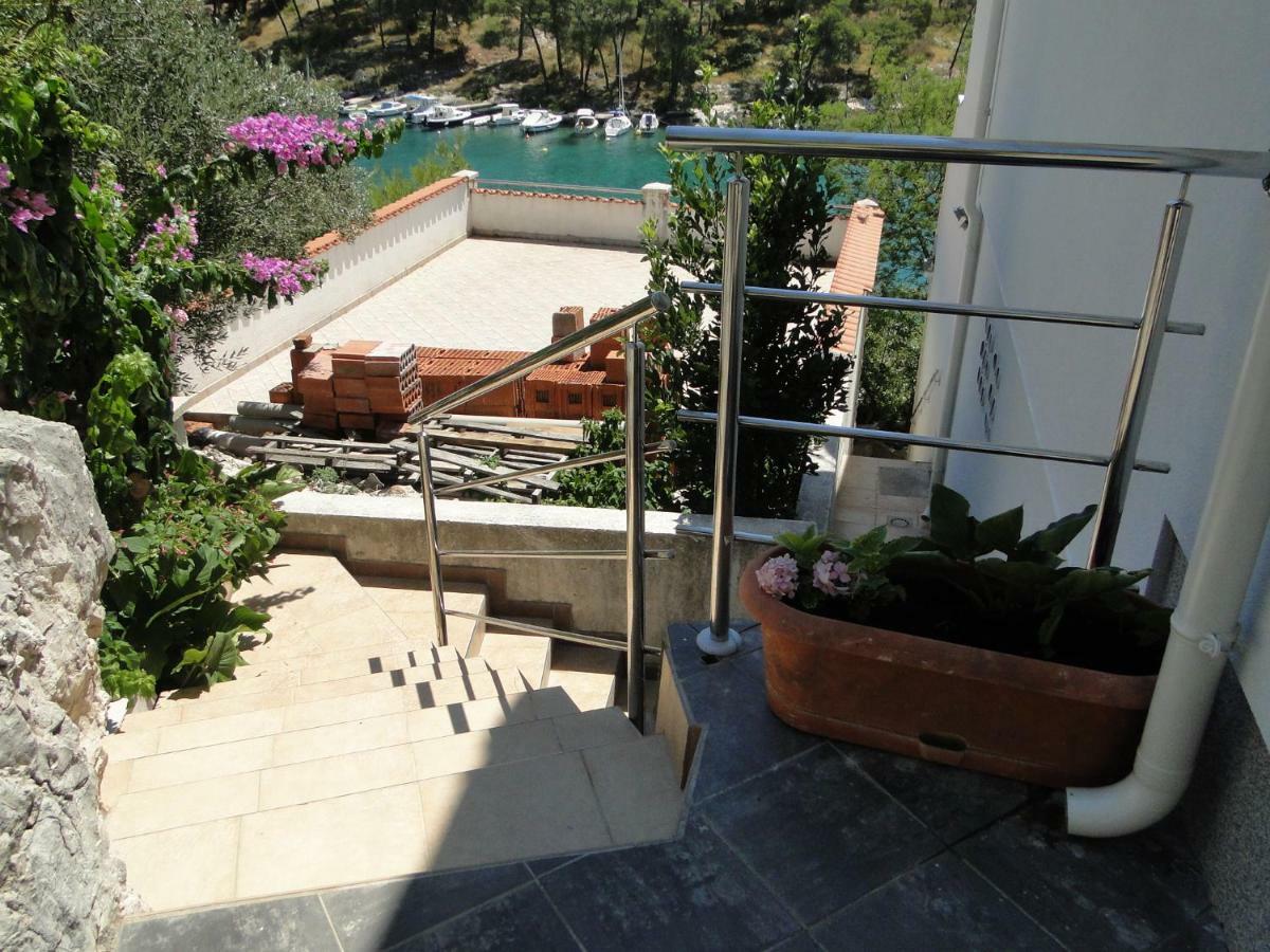 Mir Apartments Primosten Exterior photo